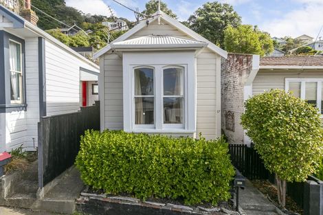 Photo of property in 17 Upper Bourke Street, Kilbirnie, Wellington, 6022