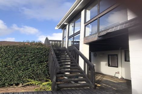 Photo of property in 2/2 Monde Place, Clover Park, Auckland, 2019