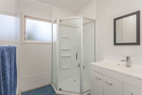 Photo of property in 21 Normandy Place, Henderson, Auckland, 0610