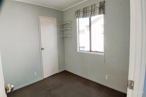 Photo of property in 722 East Coast Road, Pinehill, Auckland, 0632