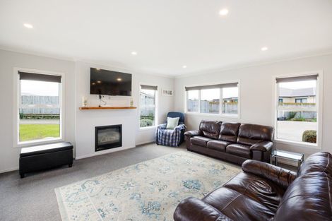 Photo of property in 13 Roots Street East, Feilding, 4702