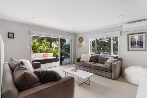 Photo of property in 19 Jacaranda Avenue, Beach Haven, Auckland, 0626