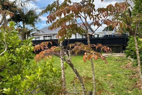 Photo of property in 11 Rimu Street, New Lynn, Auckland, 0600