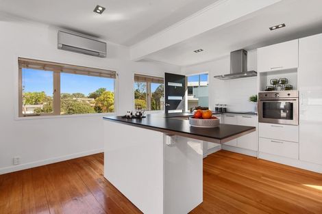 Photo of property in 4 The Esplanade, Campbells Bay, Auckland, 0630