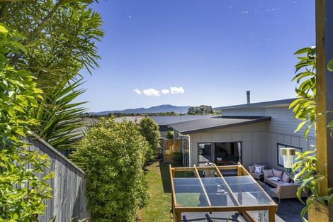 Photo of property in 7 Aqua Way, Paraparaumu, 5032