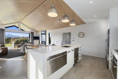 Photo of property in 6 Hidden Hills Drive, Wanaka, 9305