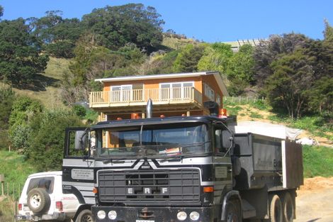 Photo of property in 26 Irishtown Road, Kuaotunu, Whitianga, 3592