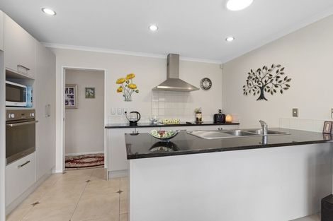 Photo of property in 13 Ribbonwood Close, Te Kauwhata, 3710