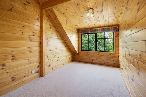 Photo of property in 38 Gemini Place, Kawaha Point, Rotorua, 3010