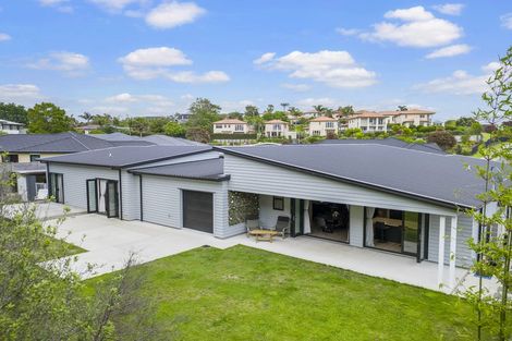 Photo of property in 41 Couldrey Crescent, Red Beach, 0932