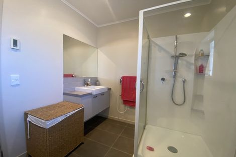 Photo of property in 10 Robin Lane, Browns Bay, Auckland, 0630