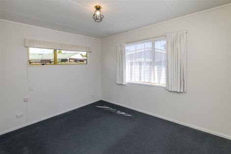 Photo of property in 92 Kennedy Drive, Levin, 5510