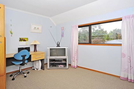Photo of property in 1 Wincanton Place, Awapuni, Palmerston North, 4412