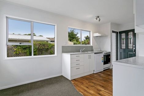 Photo of property in 2/35 Otupai Street, Two Mile Bay, Taupo, 3330