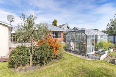 Photo of property in 9 Hannah Place, Redwood, Christchurch, 8051