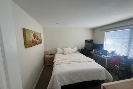 Photo of property in 19 East Coast Road, Milford, Auckland, 0620