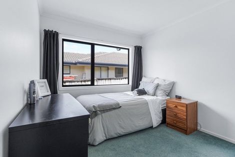 Photo of property in 1 Harrogate Place, Grandview Heights, Hamilton, 3200