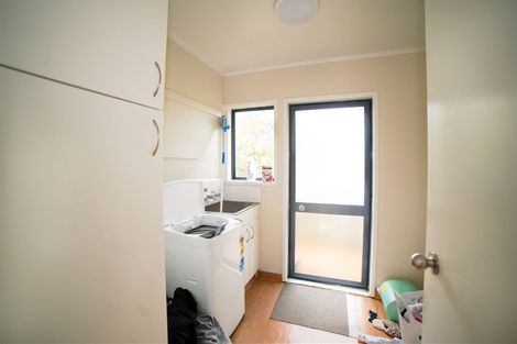 Photo of property in 2/73 Etherton Drive, Weymouth, Auckland, 2103