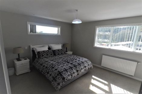 Photo of property in 47a Banks Boulevard, Whitby, Porirua, 5024