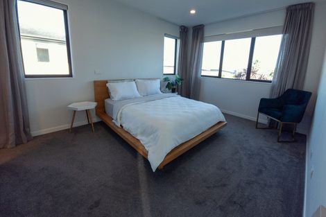 Photo of property in 1 Crompton Place, Orewa, 0931