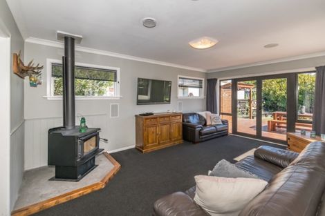 Photo of property in 38 Main North Road, Woodend, 7610