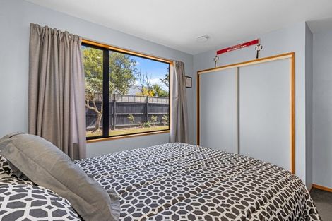 Photo of property in 142 Inwoods Close, Parklands, Christchurch, 8083