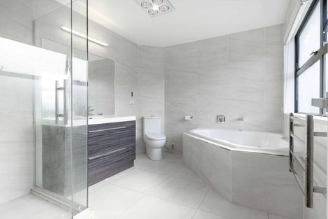 Photo of property in 9 Caldera Drive, Long Bay, Auckland, 0630