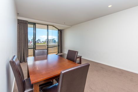Photo of property in 22 Beresford Street, Bayswater, Auckland, 0622
