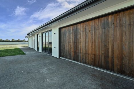 Photo of property in 165 School Road, Clive, 4102