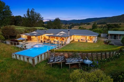 Photo of property in 101 Forest Lakes Road, Otaki, 5583