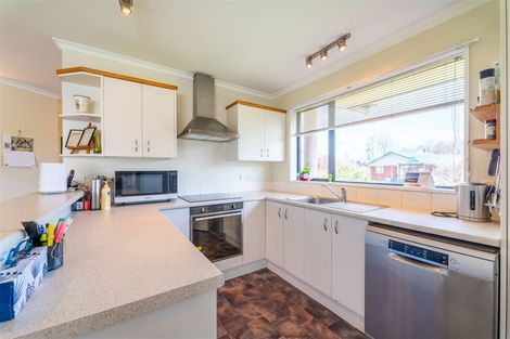 Photo of property in 33 Mckenzie Street, Geraldine, 7930