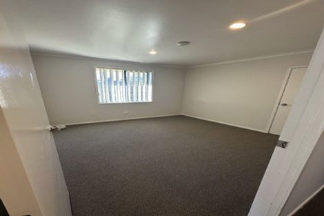 Photo of property in 2 Reef Place, Mangere, Auckland, 2022