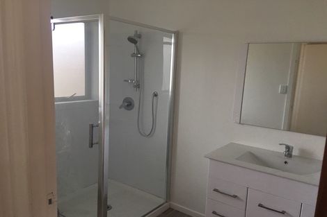 Photo of property in 2/34 Portadown Avenue, Pakuranga Heights, Auckland, 2010