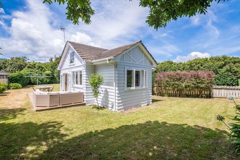 Photo of property in 16 Renown Road, Raumati South, Paraparaumu, 5032