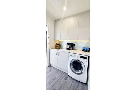 Photo of property in 221 Mahia Road, Wattle Downs, Auckland, 2103