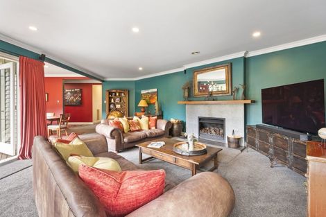 Photo of property in 19 Cremorne Avenue, Hokowhitu, Palmerston North, 4410