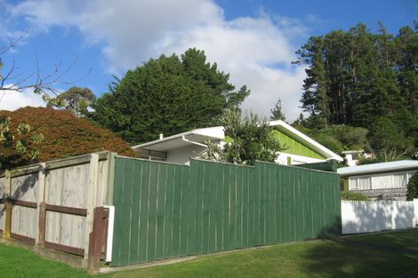 Photo of property in 5 Willis Grove, Wainuiomata, Lower Hutt, 5014