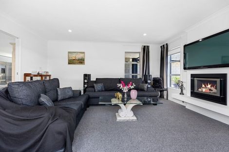 Photo of property in 48 Cassinia Close, Papamoa Beach, Papamoa, 3118