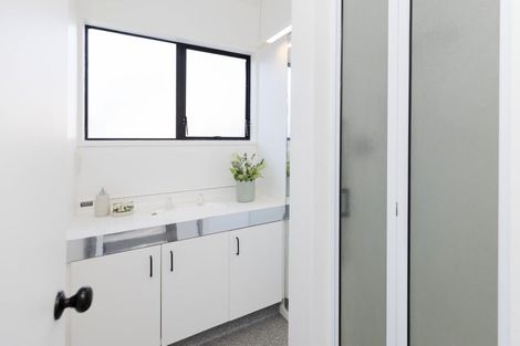 Photo of property in 8b George Street, Claudelands, Hamilton, 3214