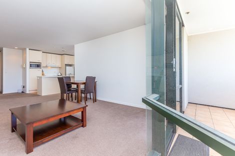 Photo of property in 22 Beresford Street, Bayswater, Auckland, 0622