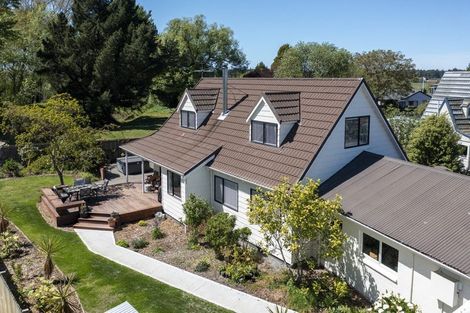 Photo of property in 19 Mckenzie Place, Waikuku Beach, 7402