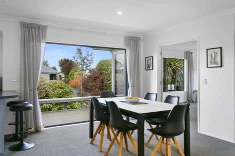 Photo of property in 2/94 Harvey Street, Waipahihi, Taupo, 3330