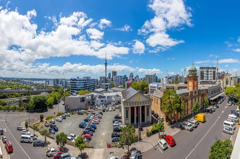 Photo of property in 22 Beresford Street, Bayswater, Auckland, 0622