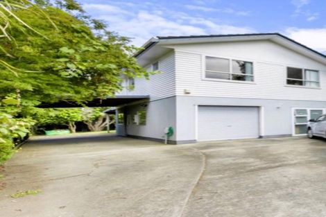 Photo of property in 10 Yarra Place, Botany Downs, Auckland, 2010