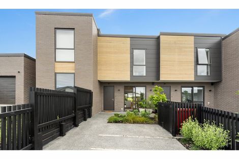 Photo of property in 2/46 Jane Maree Road, Kumeu, 0810