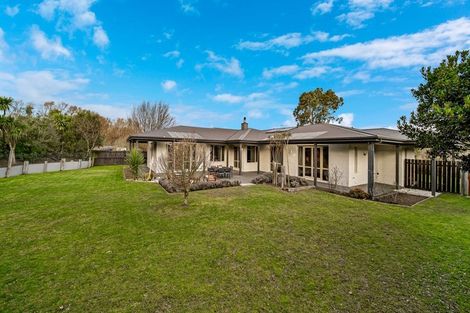 Photo of property in 70 Queens Avenue, Waikuku Beach, 7402