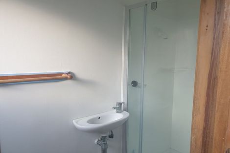 Photo of property in 3 Naviti Place, Browns Bay, Auckland, 0630