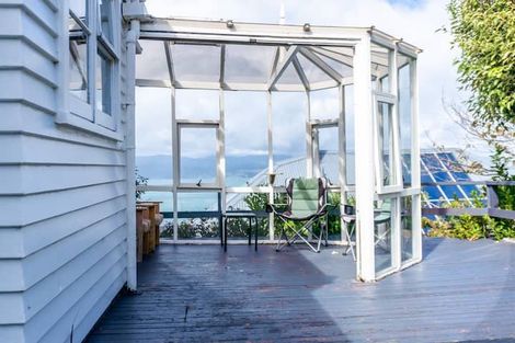 Photo of property in 94 Nicholson Road, Khandallah, Wellington, 6035