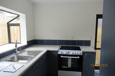 Photo of property in 15a Kellett Road, Ranui, Auckland, 0612