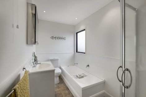 Photo of property in 51 Poaka Avenue, Dinsdale, Hamilton, 3204